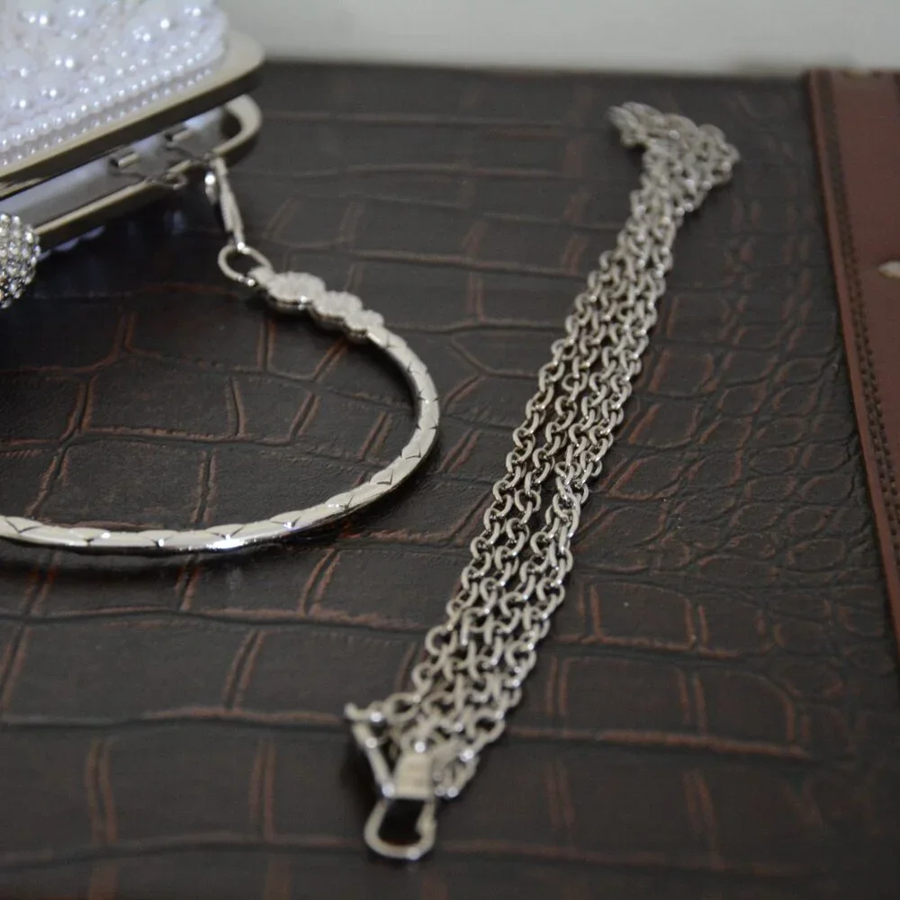 Elegant White Pearl Clutch - Picture 14 of 14